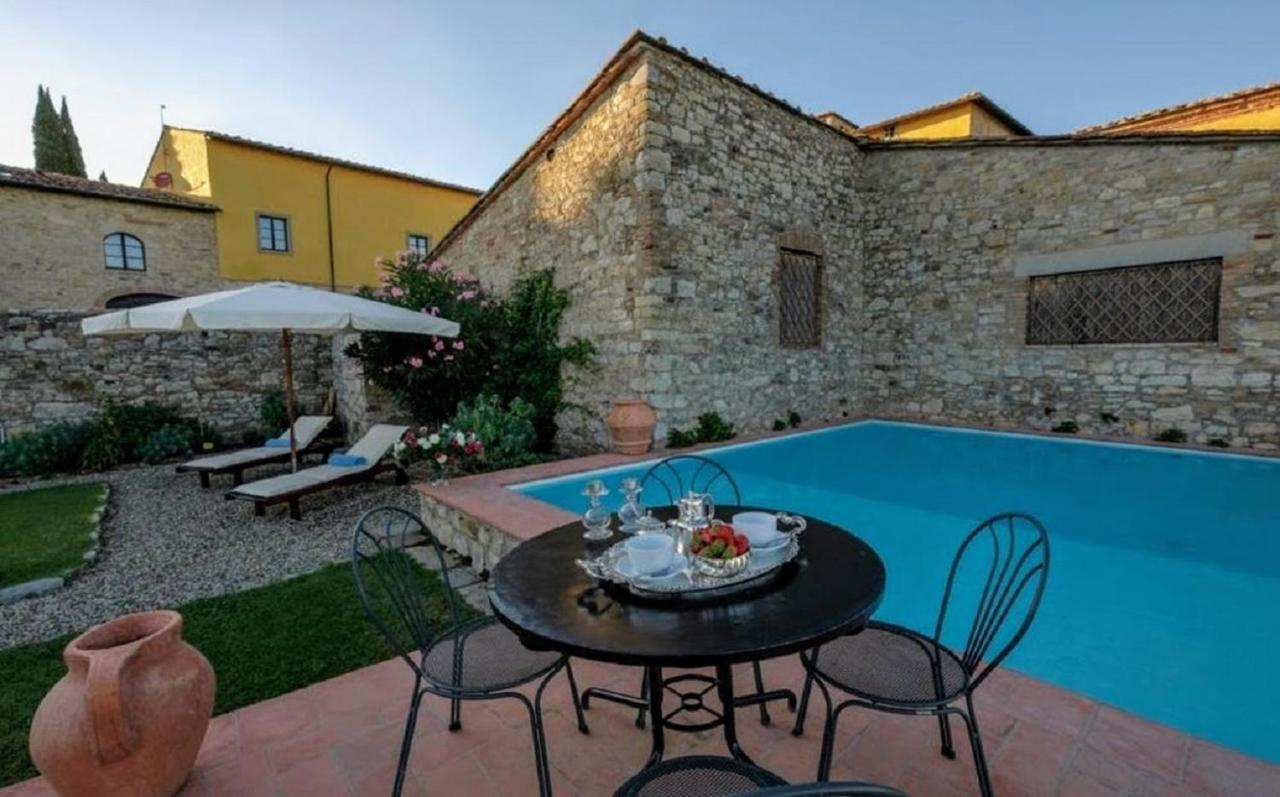 Elegant Villa Wing Of Castello Di Cacchiano By Vacavilla Monti di Sotto Luaran gambar