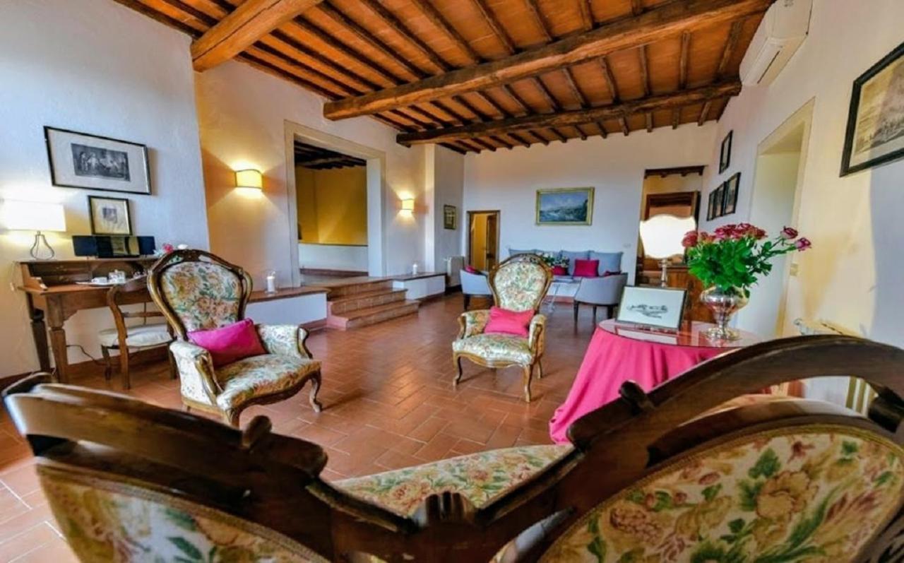 Elegant Villa Wing Of Castello Di Cacchiano By Vacavilla Monti di Sotto Luaran gambar