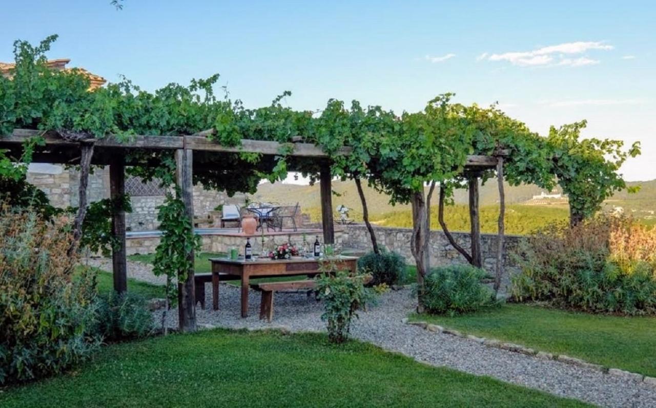 Elegant Villa Wing Of Castello Di Cacchiano By Vacavilla Monti di Sotto Luaran gambar